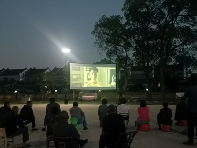 荆州区城南街道拍马村：光影点亮乡村夜 热血燃动村民心
