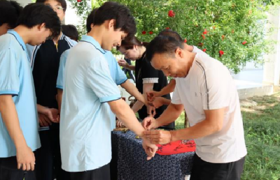 荆州纪南文旅区实验学校：以端午传统文化为中考学子加油助威