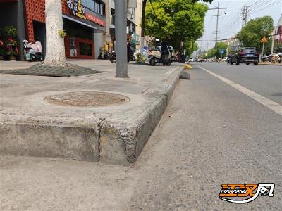 江汉风调查 | 停车位前台阶过高 市民吐槽太伤车