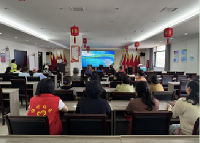 荆州区梅村社区：情暖母亲节 关爱“她”健康