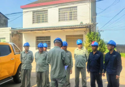 松滋市八宝镇：“松电小哥”助力农业抗旱用电无忧