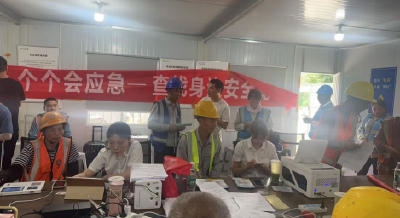 沙市区：人社服务进工地 社保卡换发暖人心