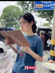 荆州4.1万名考生奔赴考场 书写属于自己的青春答卷