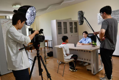 “护苗·绿书签”公益法制微短剧《暗页回响》今日开机