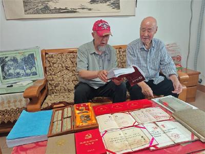 铭记历史 缅怀先烈 | 九旬老兵21年著书30万字 完成战火回忆录
