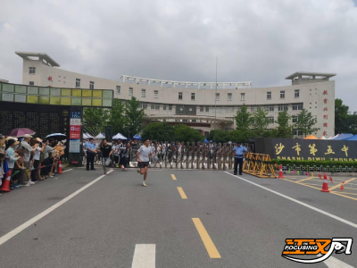 荆州市中考结束 9.8万名学子完成人生首次大考