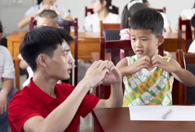荆州理工职业学院“理响”青春筑梦队举行爱心托管班开班仪式