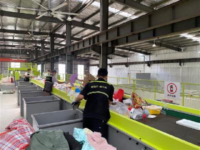 生活垃圾秒“变现”！荆州小区里这个“神器”厉害了