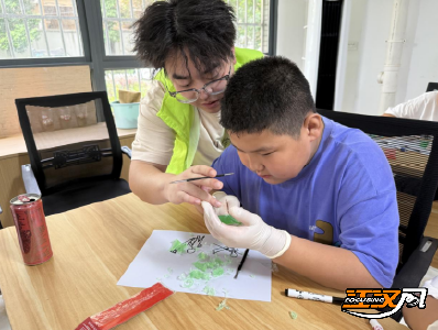 沙市区高湖台社区暑期爱心托管班：皂雕非遗体验 童心传承匠心