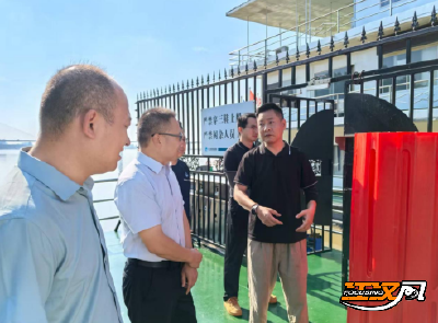 长江航道局航标处调研长江荆州河段航标绿色养护示范段建设