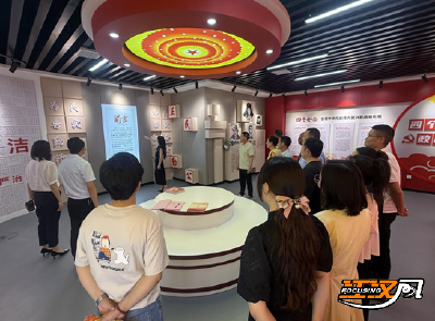 荆州区荆西社区：庆党生铭初心 聚党心启新程