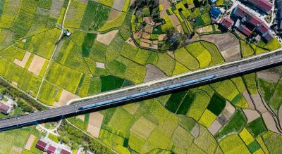 旅途每日换新！上半年全国铁路累计发送旅客22.4亿人次