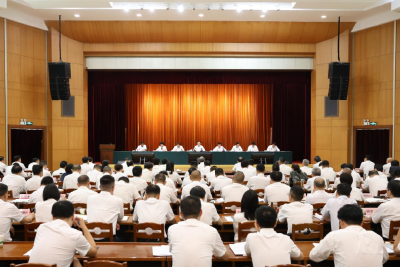 荆州市优化营商环境暨民营经济发展大会召开
