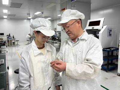 从华为到家乡：他让“荆州造”光器件走向世界