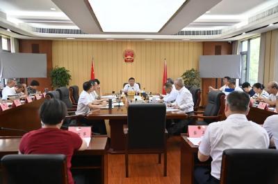 荆州市人大常委会党组会议暨党组理论学习中心组集体学习举行