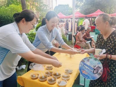 沙市区天井渊社区：夏日送清凉 温情满小区