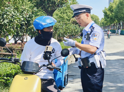 未戴头盔、逆行……严查！曝光