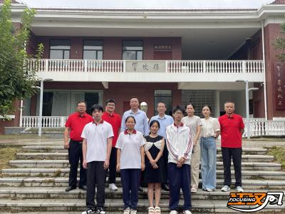 荆州市慈善总会善行家福基金捐赠仪式在沙市中学举行