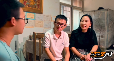 爱心企业家助困境学子圆大学梦 “自己淋过雨，也要帮别人撑伞”