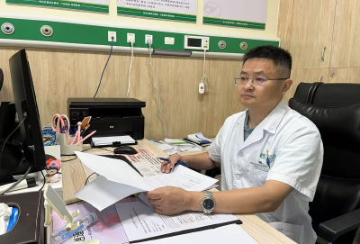 荆州市中心医院乳腺科主任陈登峰：乳腺患者的“护花使者”