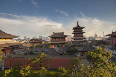 《黑神话：悟空》取景地、拥有近千年历史的大同华严寺殿墙遭游客刻字？官方回应