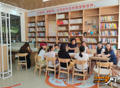 沙市区跃进路社区：办公场所变身“暖心家”   社区政务大厅有大变化