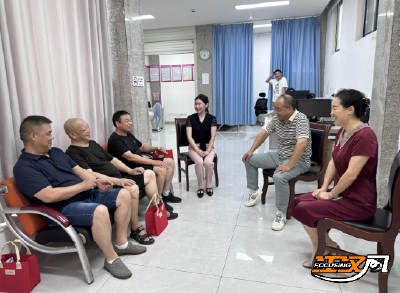 庆祝建军节 | 荆州区妇幼保健院走访慰问退役军人职工