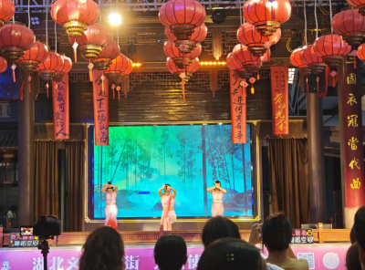 “凤鸣荆楚 乐享青春”荆州市青年人才交流展演活动举行