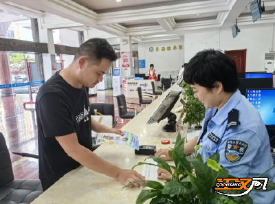 荆州：深化“警邮合作”助力身份证换证服务高效便捷
