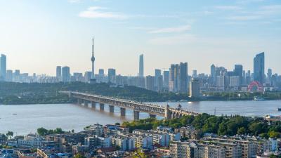 湖北支点建设三维突破：锻造新引擎，夯实硬支撑，昂扬精气神