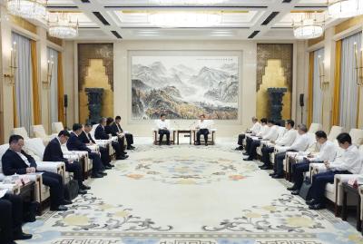 王忠林会见新华社党组书记、社长傅华 唱响主旋律 弘扬正能量 为加快建成中部地区崛起重要战略支点凝心聚力