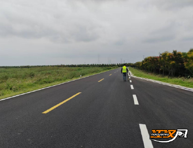 “双节”保畅：洪湖公路部门用坚守铺就平安出行路