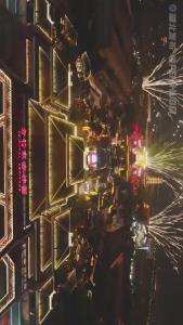 昨晚的裸眼3D烟花秀都看了吗，别再错过了~