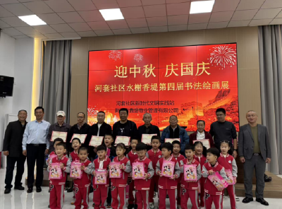 “迎中秋•庆国庆”  荆州区河套社区举办书画展