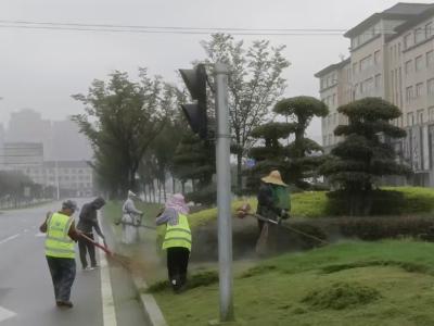 沙市：“城市管家”精雕细琢扮靓城市迎“双节”