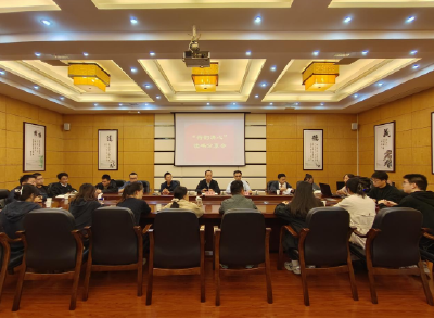 洪湖法院开展第十七期“荷韵清心” 读书分享会