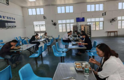 家校携手 共筑校园餐安全营养美味防线