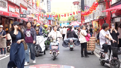 外国使团打卡！荆州老街美食“破圈”走红