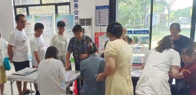 免费筛查进村居，撑起健康“安全伞”