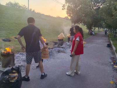 沙市区健康巷社区：志愿服务“搭桥” 点亮沿江文明祭祀路