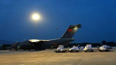 中国空军派出两架运-20！