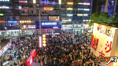 五一路：“阳台小剧场”飘出烟火气“新滋味”