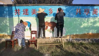 湖北荆州：笔墨绘就新景 墙绘传递新风