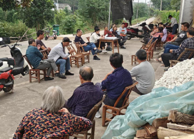 荆州松滋市八宝镇：“家门口”的户长会热闹又暖心