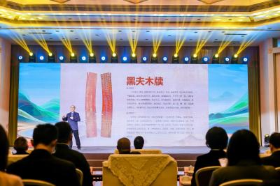 何以中国·家住长江边丨楚简传千年 品“牍”中国心