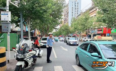 假期第三天：荆州中心城区路况平稳有序 部分节点短时缓行