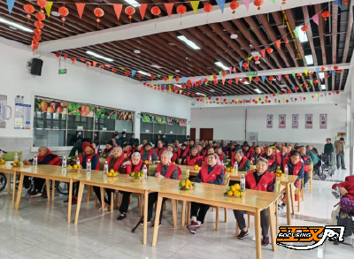 荆州区社会福利院：敬老情浓重阳日 社工聚力暖夕阳