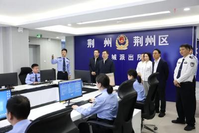 汪元程检查应急值班值守并看望一线干部职工