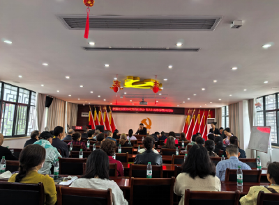 育儿补贴暖民心 政策补贴进万家 荆州区新民社区实现“政策了解+服务享受”一站式衔接