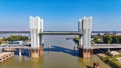 湖北首座升降桥开通！